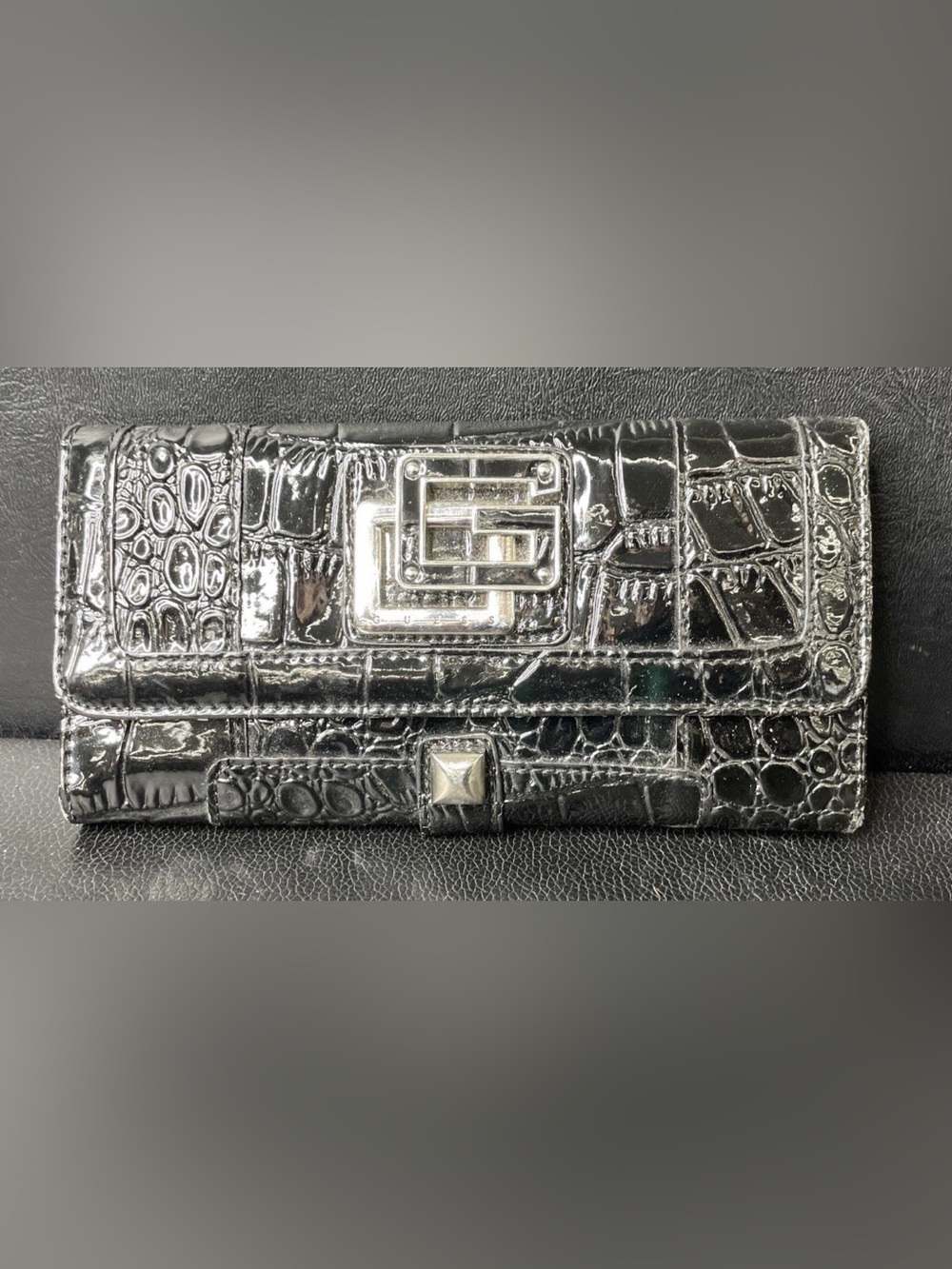 GUESS Vintage Black Patent Faux-Crocodile Leather Continental Trifold Wallet